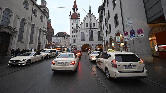 Auch die Tarifstruktur der Taxis sollte Thema im Kreisverwaltungsausschuss sein. (Symbolbild)