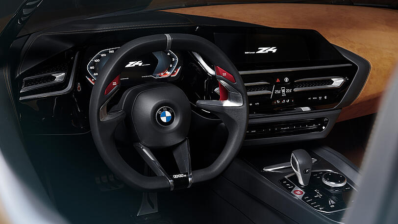 Die Displays vor dem Fahrer des Concept Z4 wirken wie eine Einheit.