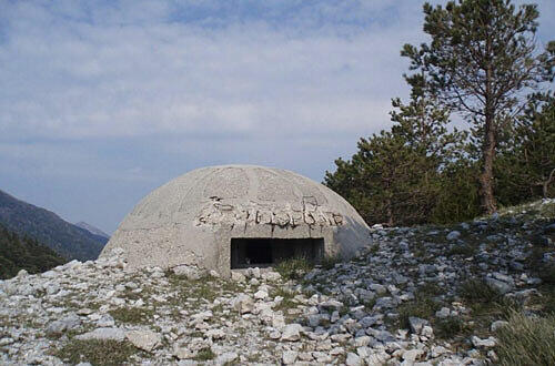 Einmannbunker aus kommunistischer Zeit, Foto: Maget
