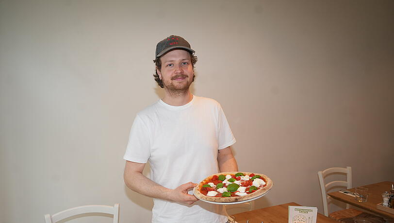 Leo Zabarella hat als Fahrrad-Pizzabote bei &bdquo;Pizza Verde&ldquo; angefangen. Nun leitet er die beiden Pizzerien.