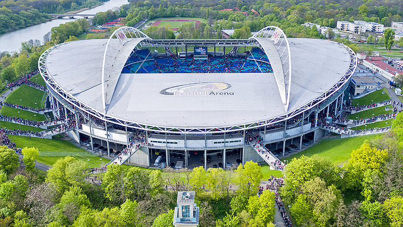 Das Spiel zwischen RB Leipzig und Bayern München ist schon lange ausverkauft. Das Spiel zwischen RB Leipzig und Bayern München ist schon lange ausverkauft.