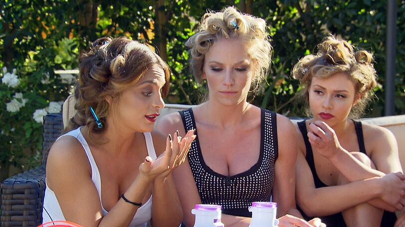 Die Ladies im Gespräch (v.l.n.r.: Zisan, Karina, Natascha).