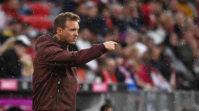 Bayern-Trainer Julian Nagelsmann beim Spiel gegen Hertha BSC.