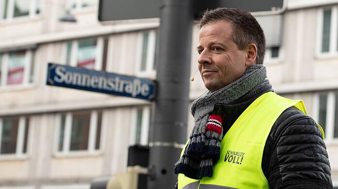 Michael Haberland, Gründer und Präsident des Autoclubs "Mobil in Deutschland" bei einer Kundgebung in München. (Archivbild)