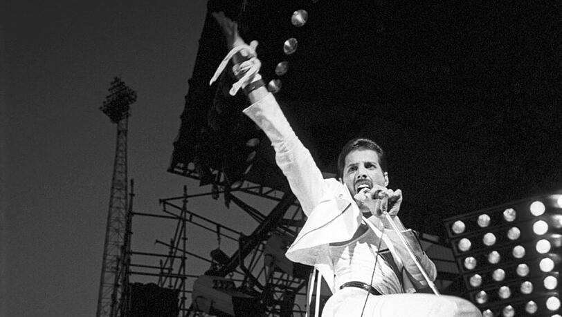 Freddie Mercury in seinem Element: Hier auf der Bühne des Live Aid 1985 Freddie Mercury in seinem Element: Hier auf der Bühne des Live Aid 1985