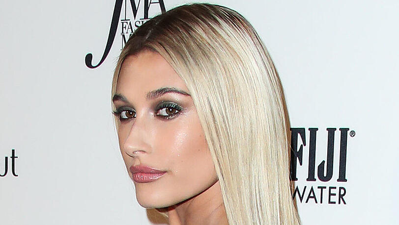 Model Hailey Bieber bei der Verleihung der Fashion Media Awards im September 2018 Model Hailey Bieber bei der Verleihung der Fashion Media Awards im September 2018