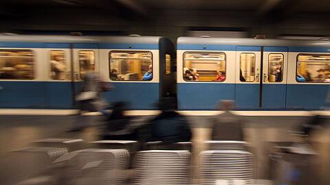 Der Mann war am Scheidplatz ausgestiegen und konnte dort festgenommen werden. (Symbolbild)
