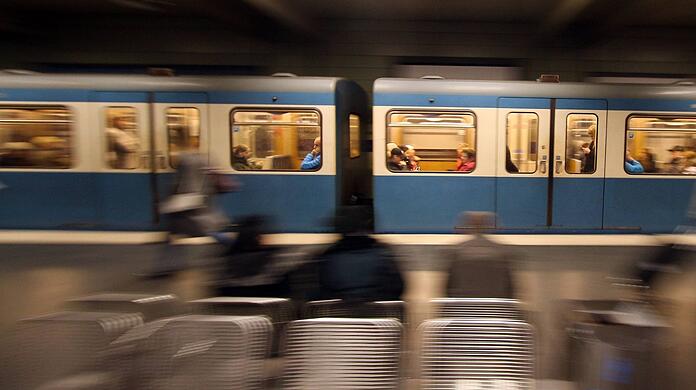 Der Mann war am Scheidplatz ausgestiegen und konnte dort festgenommen werden. (Symbolbild)