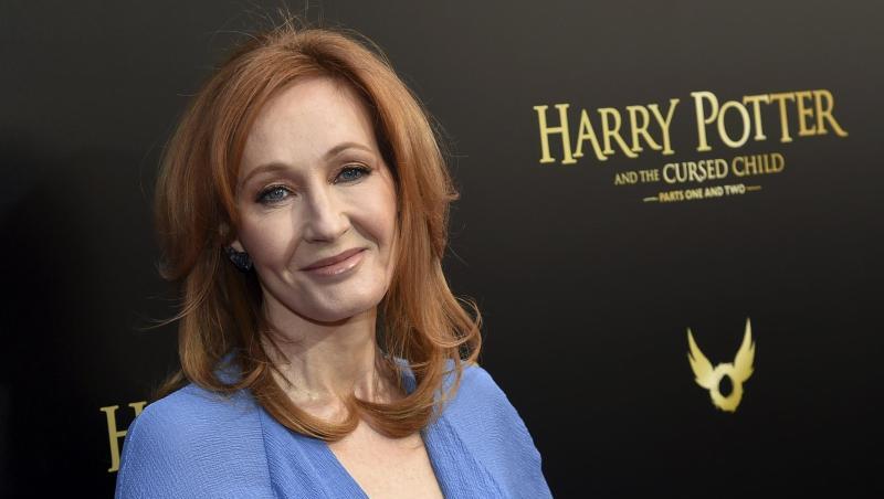J.K. Rowling bei der Premiere des Theaterstücks "Harry Potter and the Cursed Child". J.K. Rowling bei der Premiere des Theaterstücks "Harry Potter and the Cursed Child".