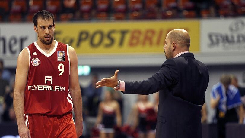 Yotam Halperin und Coach Yannis Christopoulos. Yotam Halperin und Coach Yannis Christopoulos.