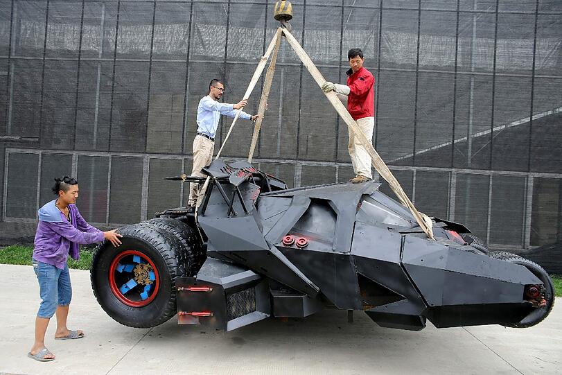 Irre Replica: Ein 26-Jähriger Aus China hat sich in seiner Freizeit mal eben ein Batmobil gebaut. Die Bilder...