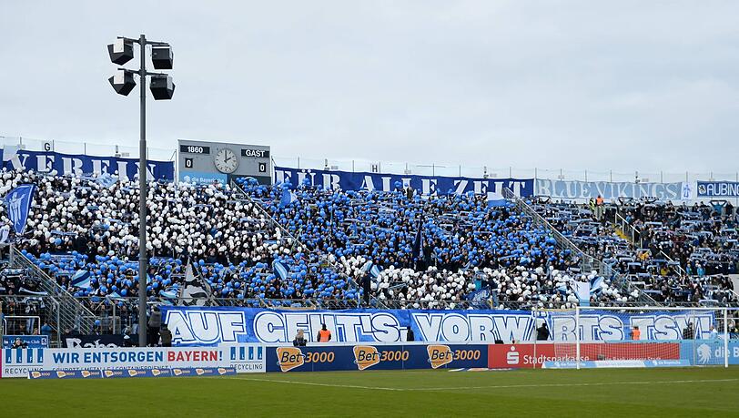 "Auf geht's, vorwärts TSV!", steht auf einem Banner, das vor der Partie gegen den VfL Osnabrück Anfang Februar vor der Westkurve aufgehängt wurde. So sieht Unterstützung aus!