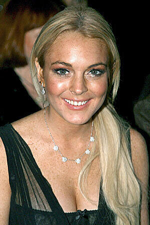 Lindsay Lohan hatte immer wieder Probleme wegen Alkohol und Drogen. Nicht nur einmal blühte der Schauspielerin eine Haftstrafe. Noch bis August 2011 muss sie sich regelmäßigen, unangekündigten Drogentests unterziehen.