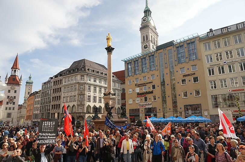 Gegen Asylrechtsverschäfungen - für offene Grenzen: Bilder von der Demo am Samstag.