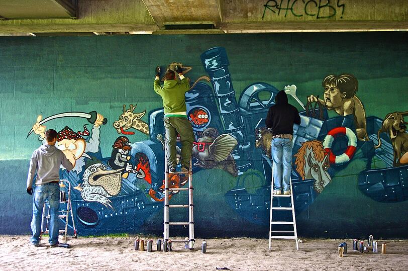 Isart Graffiti Aktion an der Brudermühlbrücke