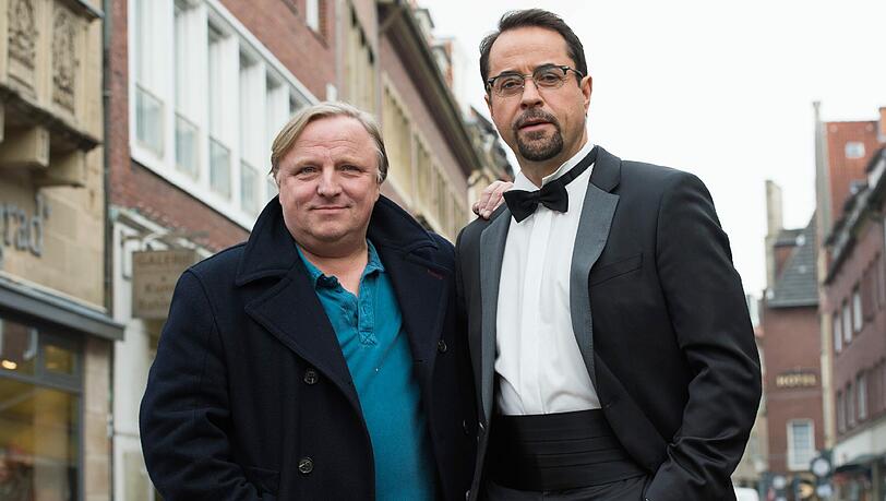 In der Episode "Erkläre Chimäre" gab sich das Münsteraner Ermittler-Duo Frank Thiel (Prahl) und Karl-Friedrich Boerne (Jan Josef Liefers) als schwules Paar aus.