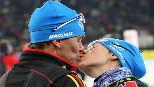 Zwar schafften Michi Greis und Katrin Hitzer nur Rang sieben - ein Bussi gab es aber trotzdem. Zwar schafften Michi Greis und Katrin Hitzer nur Rang sieben - ein Bussi gab es aber trotzdem.