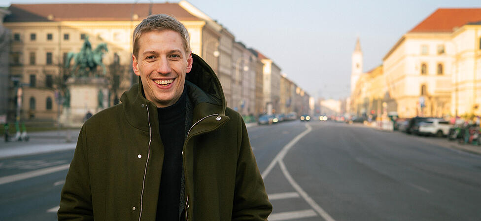 Dominik Krause will OB f&uuml;r die Gr&uuml;nen werden &ndash; und die Ludwigstra&szlig;e begr&uuml;nen. Fu&szlig;g&auml;nger und Radler sollen mehr Platz bekommen, Autofahrer weniger.