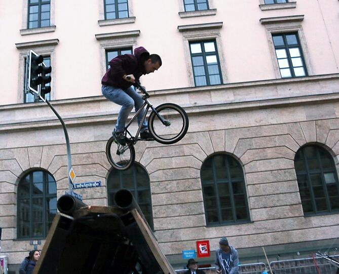 Gute Stimmung in Schwabing und der Maxvorstadt: Beim Streetlife-Festival hatten die Münchner auch heuer bei zahlreichen Angeboten und Shows viel Spaß. Die Bilder.