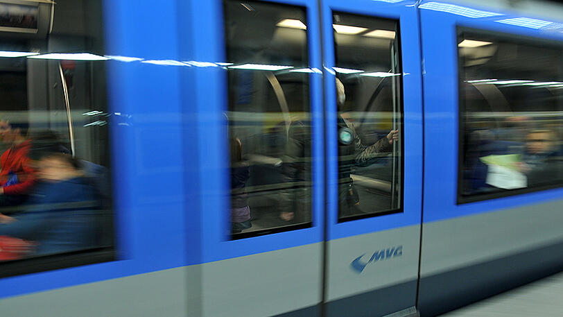 Neuer Takt der U-Bahn zur Internationalen Handwerksmesse.