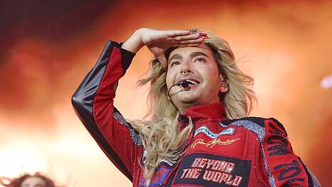 Tokio-Hotel-S&auml;nger Bill Kaulitz bei einem Konzert im August 2025.