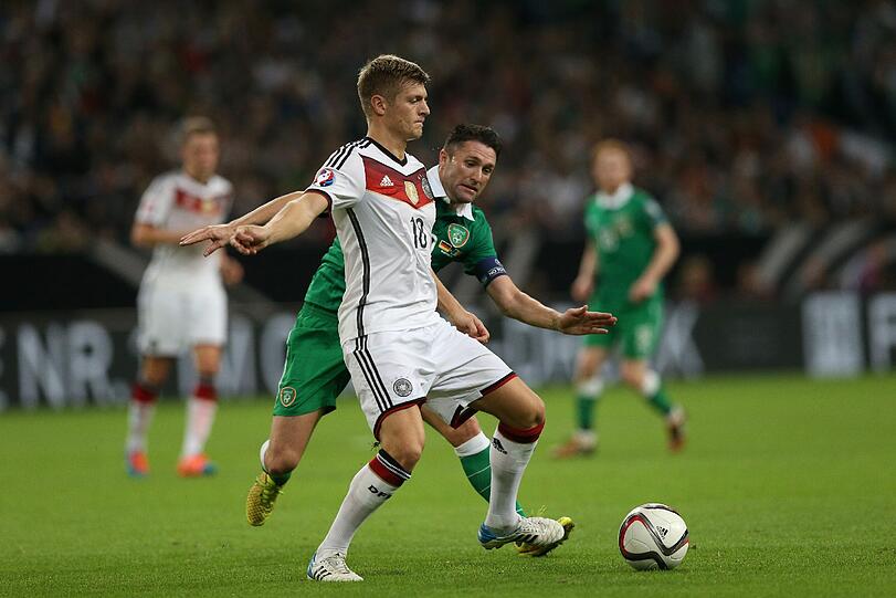 TONI KROOS: Note 2.
Verteilte den Ball mit gewohnter Effektivität. In Hälfte zwei mutiger &ndash; und in der 72. Minute mit feinem Distanzschuss zum 1:0.