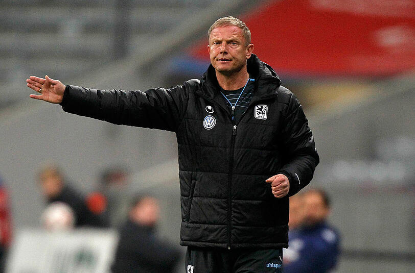 Löwen-Trainer Torsten Fröhling war alles andere als zufrieden mit der Leistung seiner Mannschaft gegen Aalen.