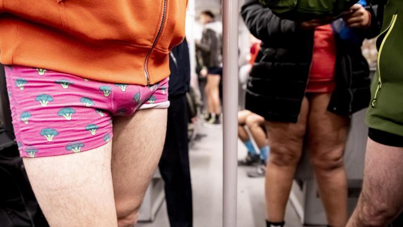 Der "No Pants Subway Ride" ist zu einem weltweiten Event geworden. Auch in Berlin fährt man darauf ab. Der "No Pants Subway Ride" ist zu einem weltweiten Event geworden. Auch in Berlin fährt man darauf ab.