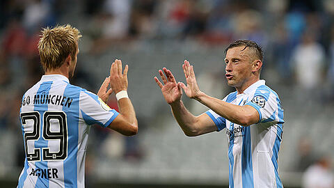 Schon eine Weile her, dass die beiden 1860-Profis miteinander auf dem Platz standen: Stefan Aigner (l.) und Ivica Olic.