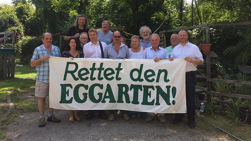 Anwohner, Aktivisten und Stadträte versammeln sich im Idyll um selbiges zu erhalten.