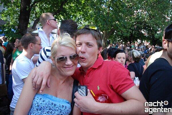 So schrill wird der CSD 2013 in der Münchner Innenstadt gefeiert. Noch mehr Partyfotos unter:  www.nachtagenten.de