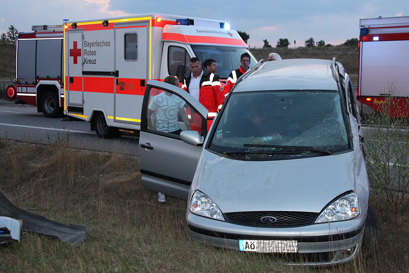Horror-Crash auf der A 94: Bilder vom Unfallort.