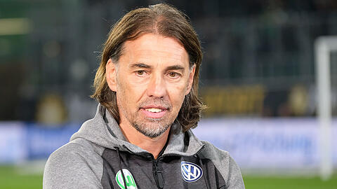 Erstes Auswärtsspiel mit dem neuen Klub - und dann gleich beim FC Bayern: Wolfsburgs Trainer Martin Schmidt.