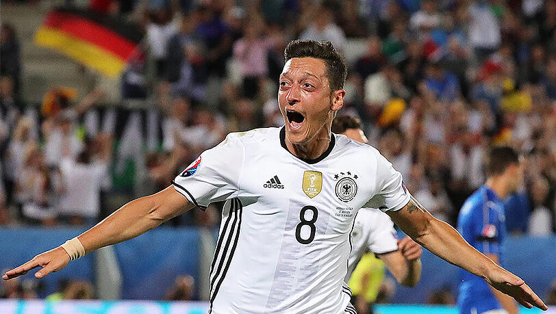 Jubiläum: Mesut Özil. Jubiläum: Mesut Özil.