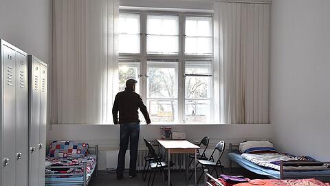 Flüchtlinge in bayerischen Asylunterkünften müssen sich oft ein Zimmer teilen &ndash; und teils extrem hohe Summen dafür bezahlen. (Symbolfoto)