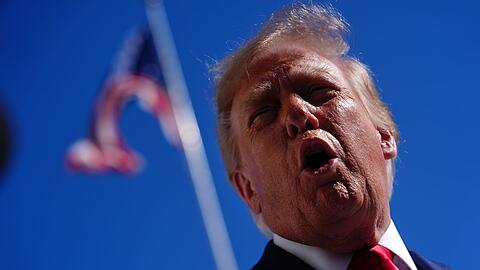Trump will schon seit Wochen, dass alle "Superintelligenz" statt KI sagen.
