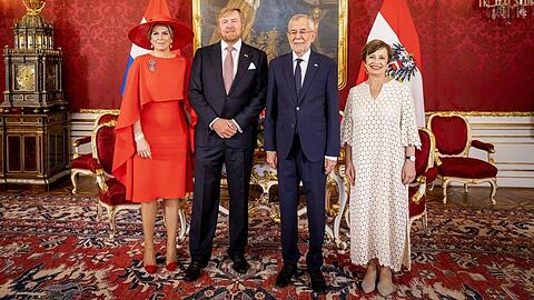 Königin Máxima nebst Gatten Willem Alexander, Alexander Van der Bellen und Doris Schmidauer (v.l.n.r.) in der Wiener Hofburg.