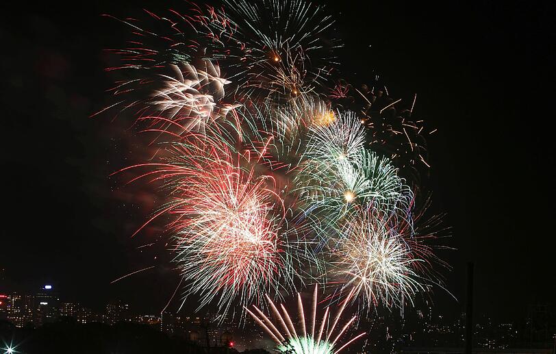 Silvester 2012 am Opernhaus und der Harbour Bridge in Sydney, Australien.