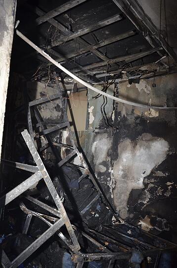 Schwabing am Tag nach der Bombensprengung: Die Spuren der Detonation sind deutlich zu erkennen, teilweise hat sie schwere Schäden verursacht. Derzeit werden die Schäden an den Gebäuden der Umgebung erfasst.