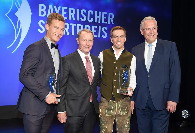 Joshua Kimmich, Ex-Fußball-Bundestrainer Berti Vogts, Ex-Fußballprofi und Preisträger Philipp Lahm und der bayerische Innenminister Joachim Herrmann