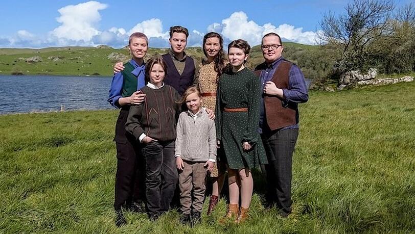 Angelo Kelly (r.) hat 2022 seine Familienband aufgelöst.