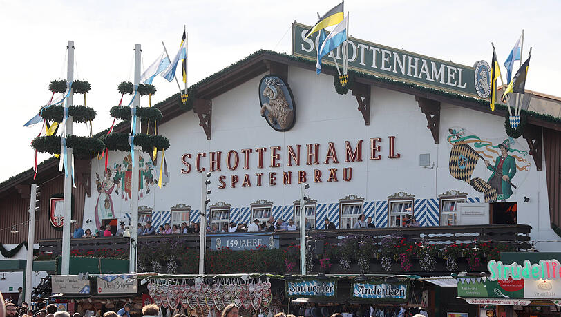 In der Ratsboxe im Schottenhamel ist es zu dem politischen Watschn-Eklat gekommen. In der Ratsboxe im Schottenhamel ist es zu dem politischen Watschn-Eklat gekommen.