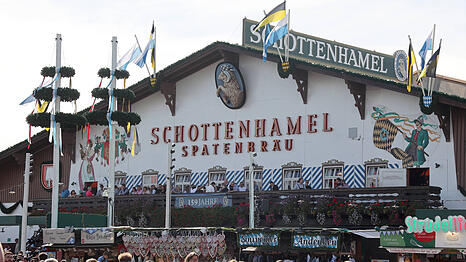 In der Ratsboxe im Schottenhamel ist es zu dem politischen Watschn-Eklat gekommen.