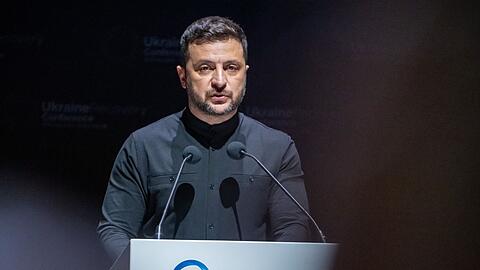 Der ukrainische Präsident Wolodymyr Selenskyj wirbt in Rom für eine "Koalition zum Wiederaufbau".