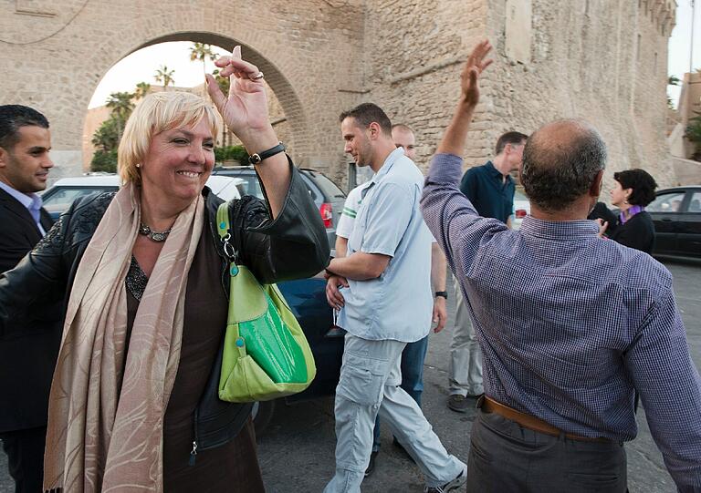 Grünen-Chefin Claudia Roth in Libyen - die Bilder.