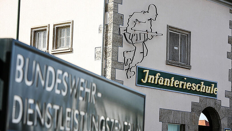 Die Infanterieschule in Hammelburg. Hier werden kurdische Peschmerga-Soldaten für den Kampf gegen IS ausgebildet. Die Infanterieschule in Hammelburg. Hier werden kurdische Peschmerga-Soldaten für den Kampf gegen IS ausgebildet.