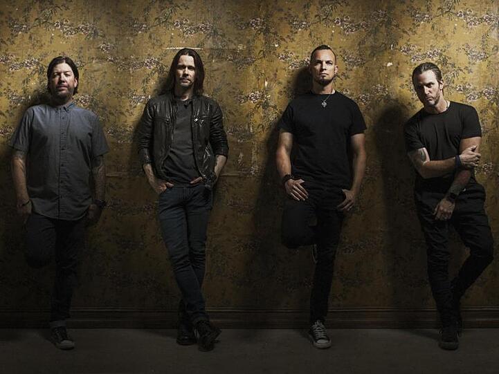 "Walk The Sky" ist bereit das sechste Studioalbum von Alter Bridge.