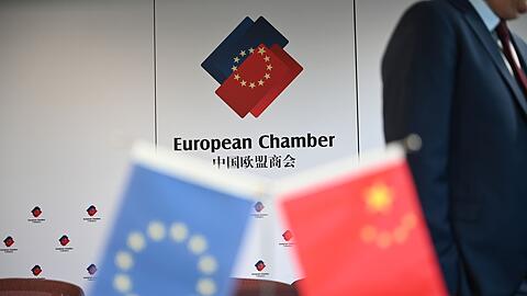 Die EU-Handelskammer sieht weiter Hürden für europäische Unternehmen in China. (Symbolbild)