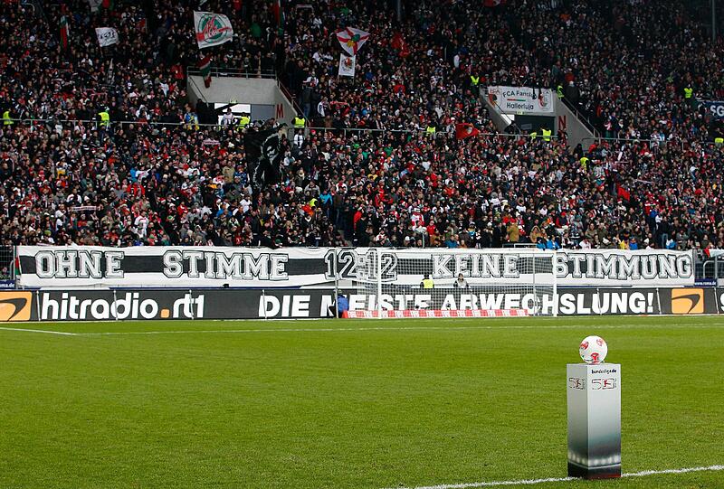 ... im Stadion der Augsburger ...
