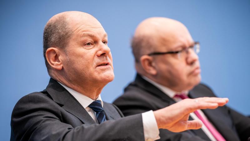 Finanzminister Olaf Scholz (L) neben Wirtschaftsminister Peter Altmaier. Finanzminister Olaf Scholz (L) neben Wirtschaftsminister Peter Altmaier.